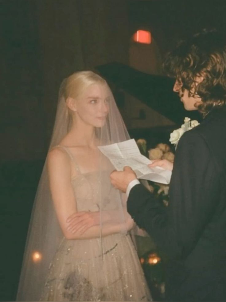 La boda secreta de Anya Taylor-Joy: todos los detalles de su vestido Dior